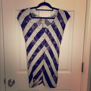 Daytrip sleeveless top, size medium.